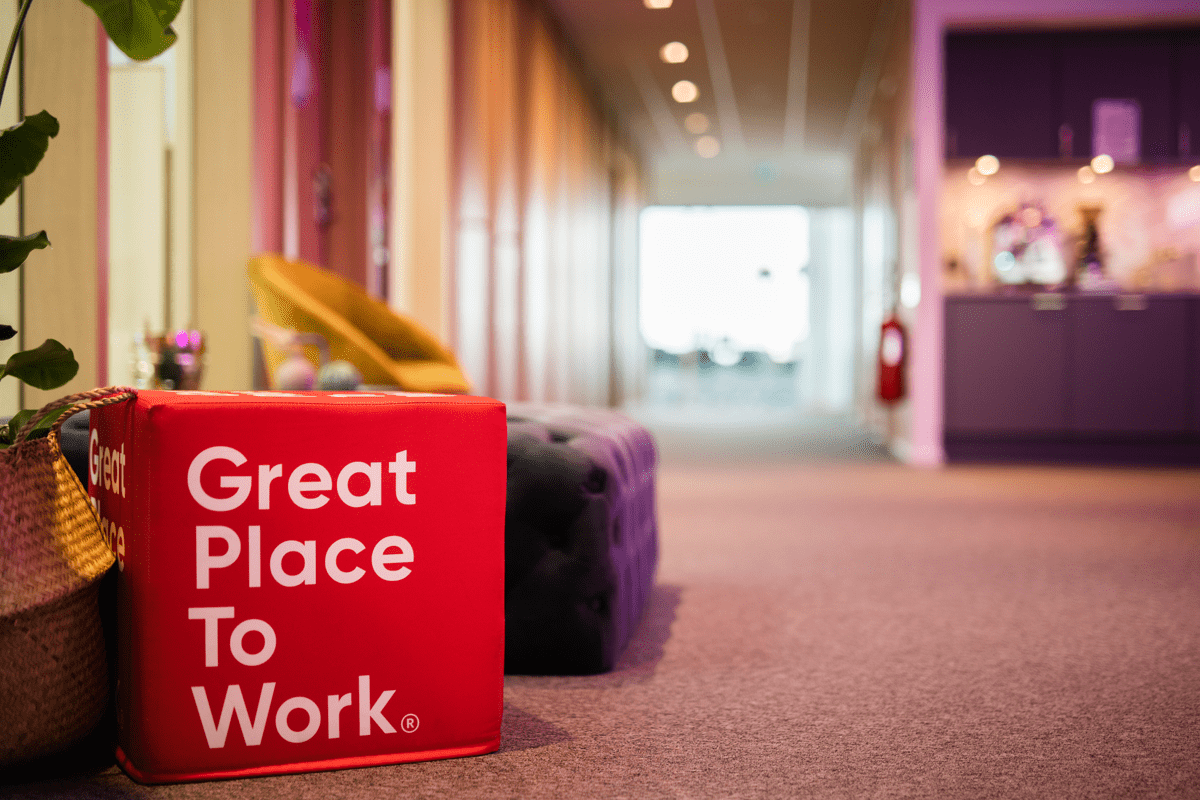 I great place is. I great place is. Great place to be. Биг бен в лондоне. Gptw.