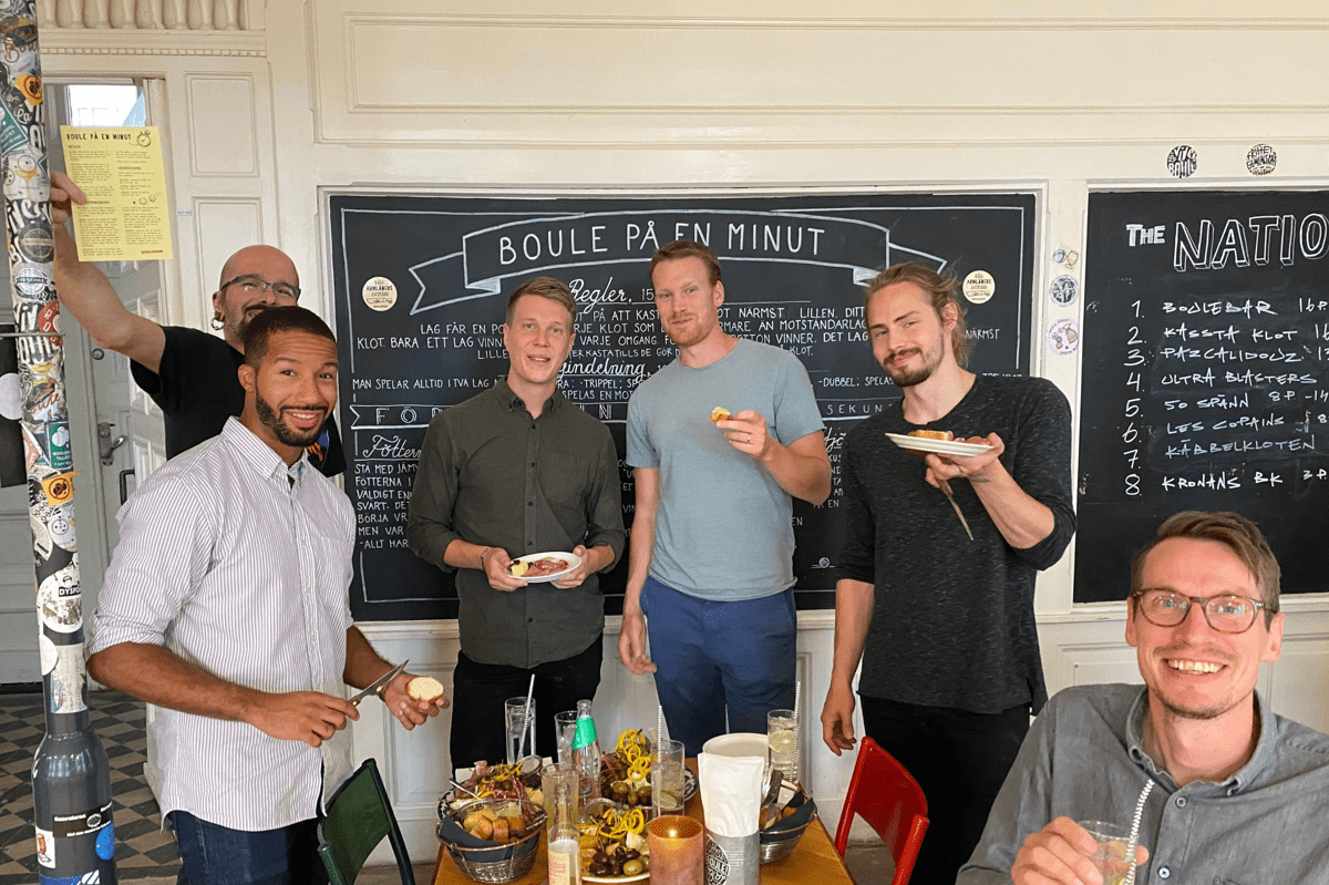 Team_At_Boule_Bar.jpg