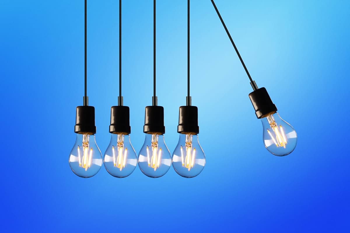 five-bulb-lights-1036936.jpg