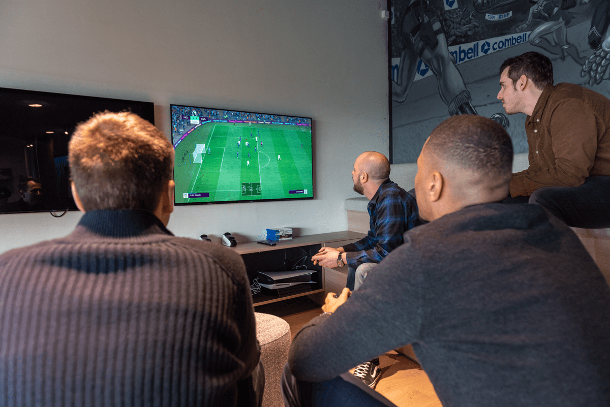 Fifa Combell collega's
