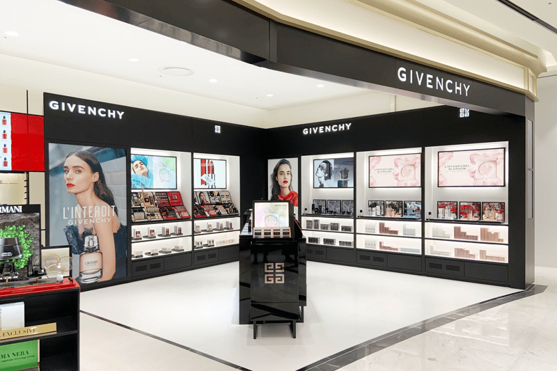 Shop Manager - Givenchy image