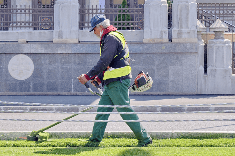Parkarbetare med fokus efterklippning sökes för säsongsjobb i Eskilstuna image