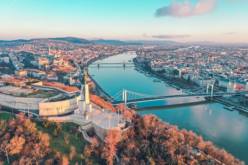German Customer Service Agent in Budapest image